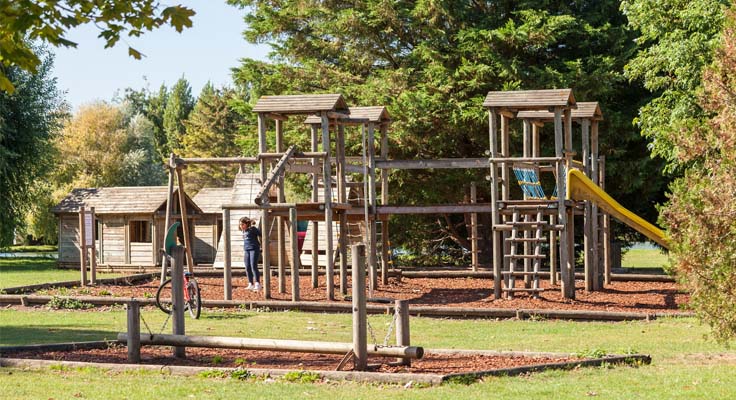 Aire de jeux Camping Croix du Vieux pont