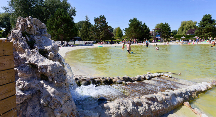 lagon artificiel, camping croix du vieux pont